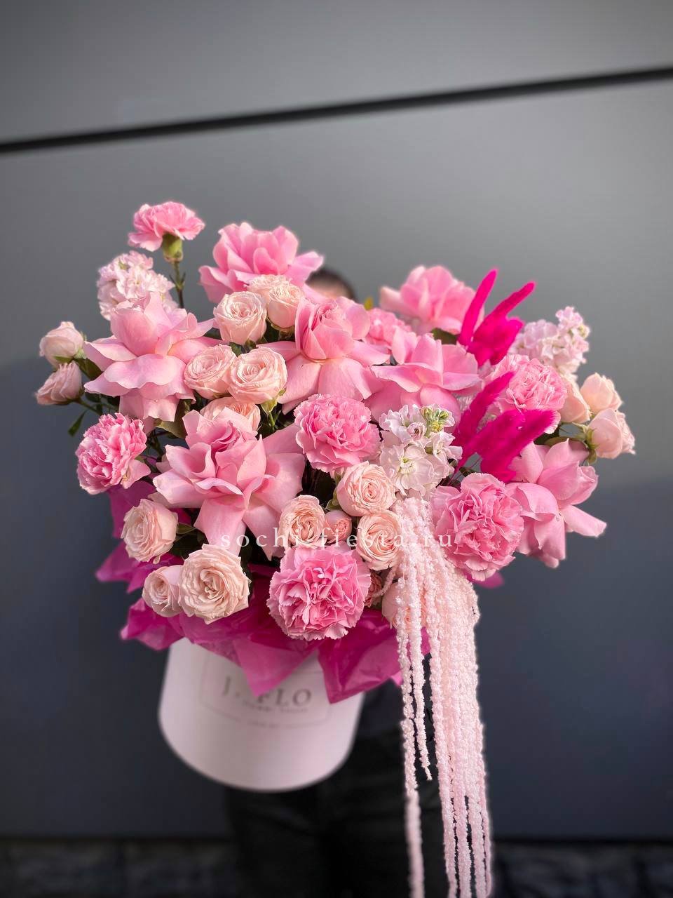 Цветы в коробках — купить в Нижнекамске