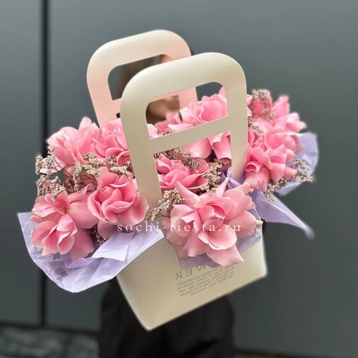 Сумочка розовых роз "Плинки" в Нижнекамске