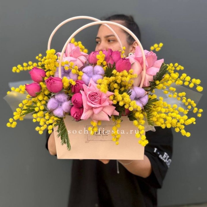 Сумочка мимозы и роз "Примавера" в Нижнекамске