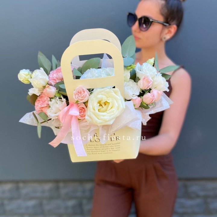 Цветочная сумочка "Рафаэль" в Нижнекамске