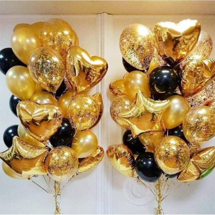 Фонтан шаров "Чёрное золото" в Нижнекамске