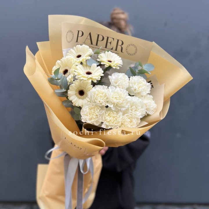  Букет с диантусами и герберами в Нижнекамске