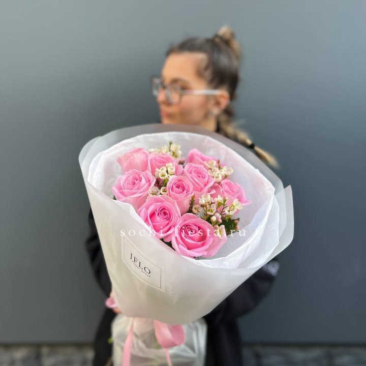 Букет розовых роз  в Нижнекамске
