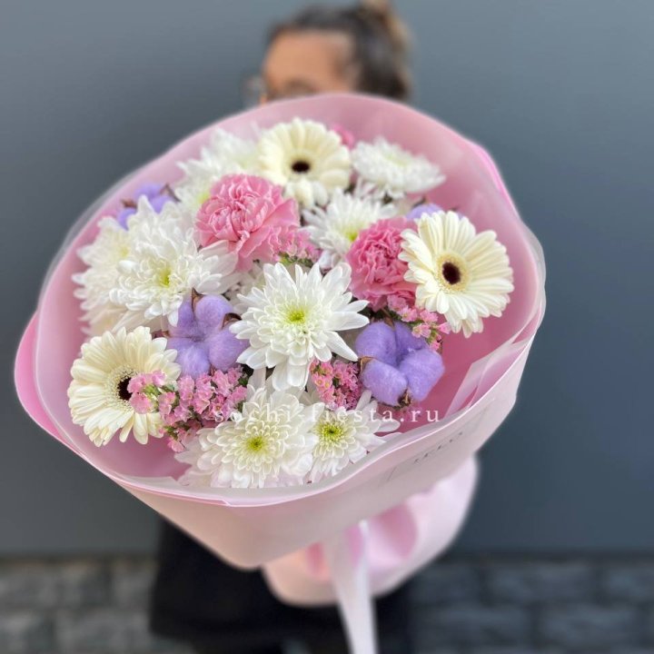 Букет цветов "Пинк спринг" в Нижнекамске