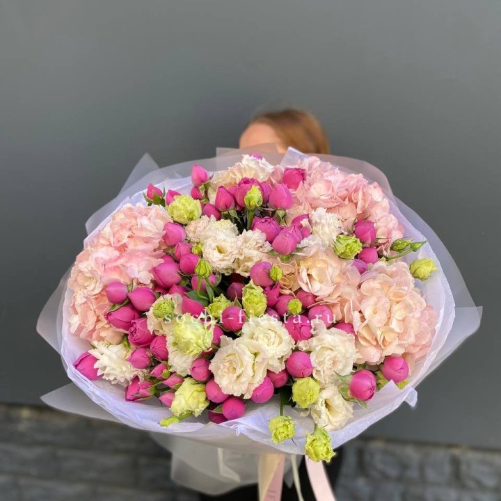  Букет  гортензий и Мисти с доставкой в Нижнекамске
