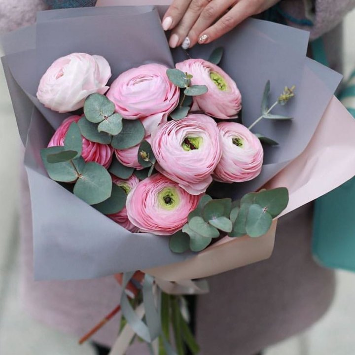 Ранункулюсы с эвкалиптом №1 в Нижнекамске