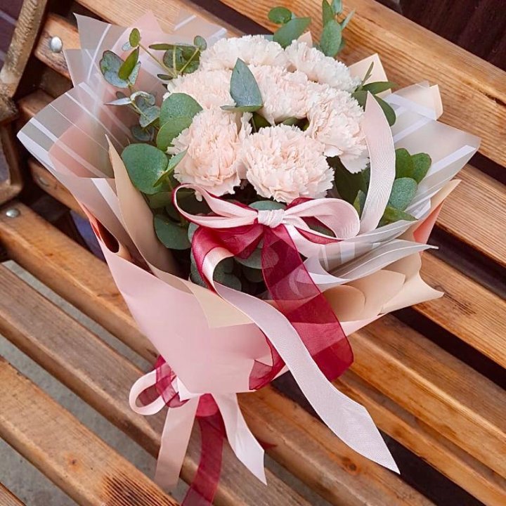 Диантусы с эвкалиптом в Нижнекамске