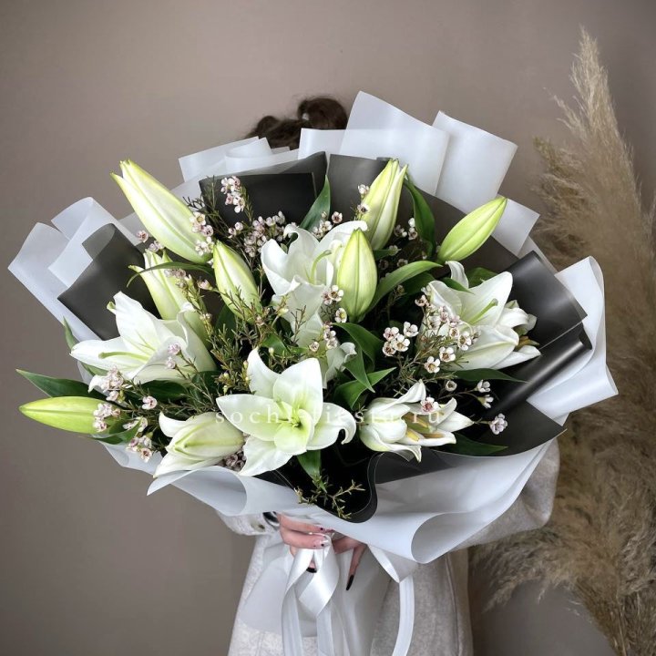 Букет лилий Снежная королева в Нижнекамске