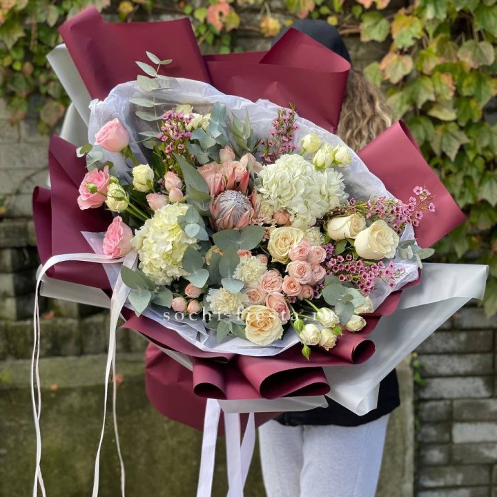 Авторский букет с протеей №1 в Нижнекамске