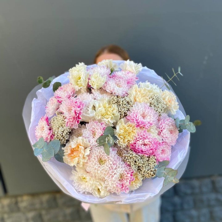 Букет из стойких цветов  в Нижнекамске