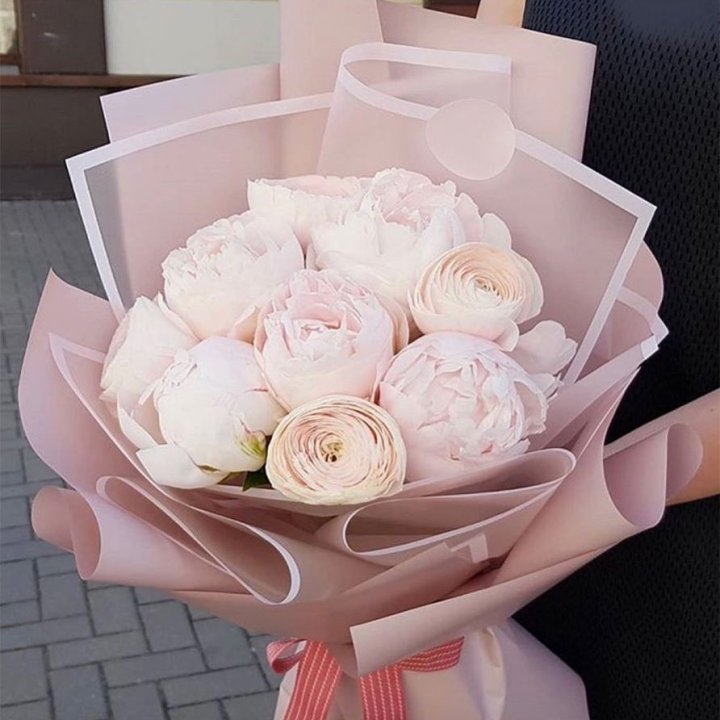 Пионы и ранункулюсы в Нижнекамске