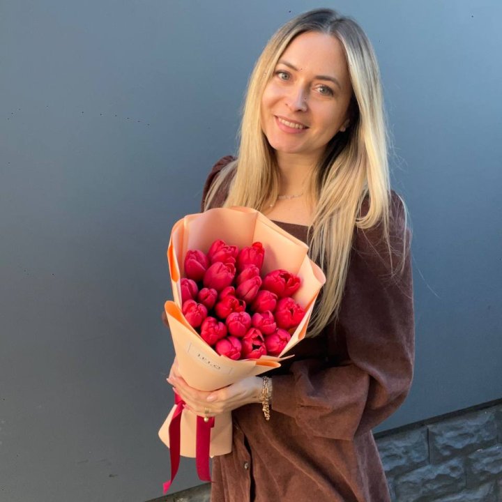  19 красных тюльпанов в Нижнекамске