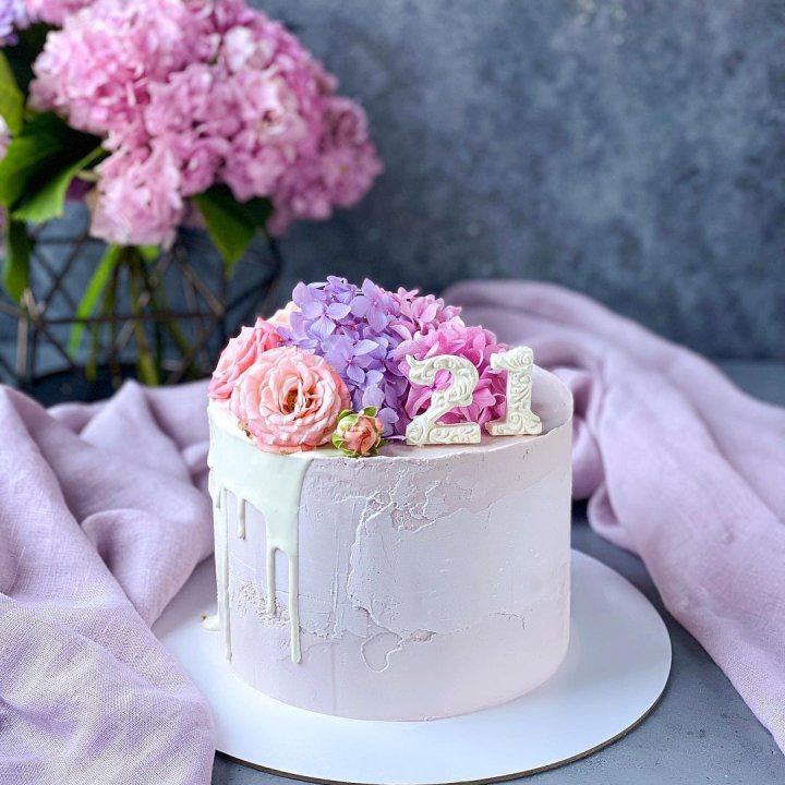 Торт с цифрой в Нижнекамске