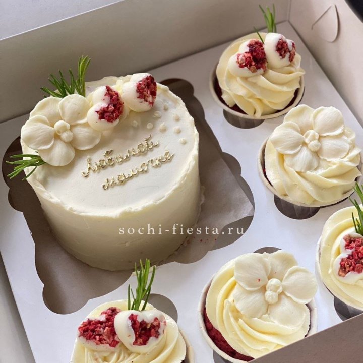 Капкейки и бенто-торт "Мамочке" в Нижнекамске