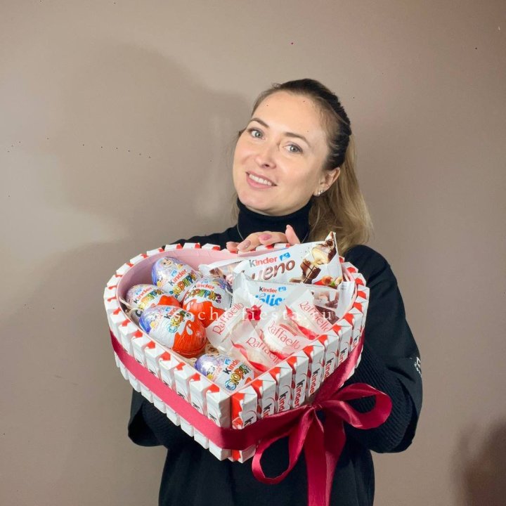 Подарочный набор сердце с Киндерами в Нижнекамске