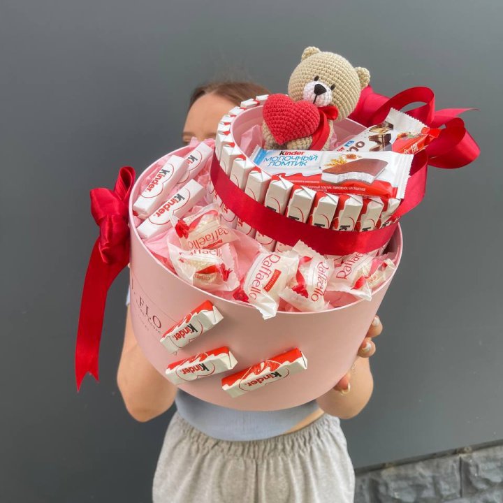 Бокс киндерами и раффаэлло 2 в Нижнекамске