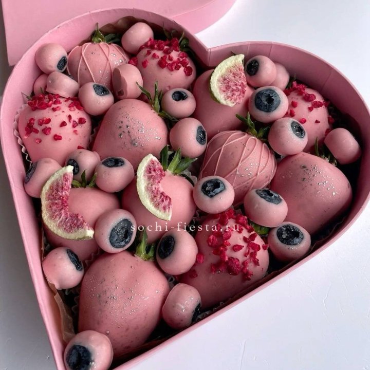 Клубника в шоколаде Сердце в Нижнекамске