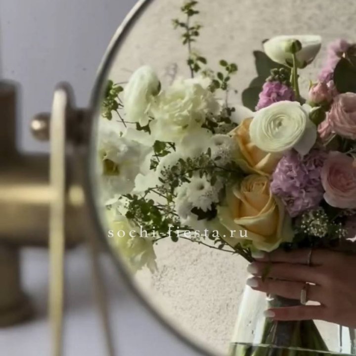 Цветочная подписка "Пакет средний" в Нижнекамске