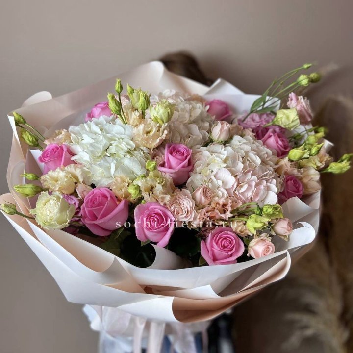 Дизайнерский букет "Каролина" в Нижнекамске