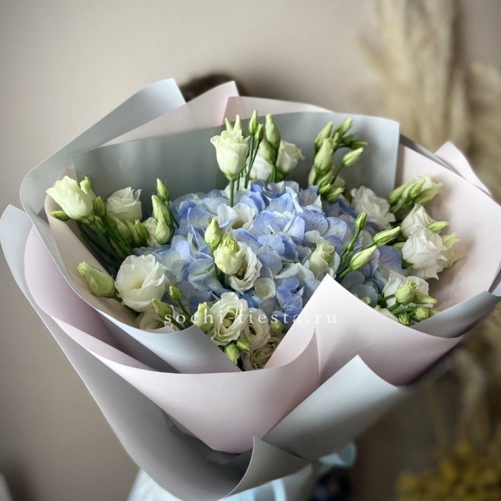 Букет с гортензией "Адель" в Нижнекамске