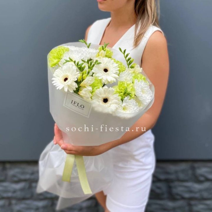 Букет "Джиржи фловерс" в Нижнекамске