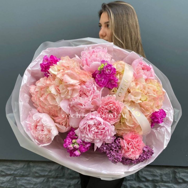  Букет "Фловер пионс" в Нижнекамске