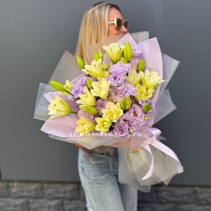  Букет лилий и эустом в Нижнекамске