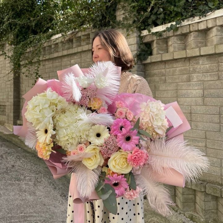 Дизайнерский букет "Валенсия" в Нижнекамске