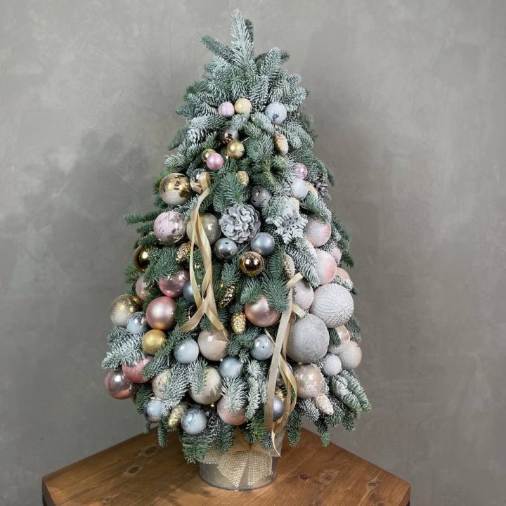 Новогодняя ёлка из веток датского нобилиса в Нижнекамске