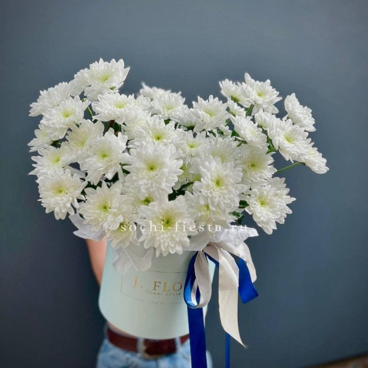 Коробка с хризантемами №3 в Нижнекамске