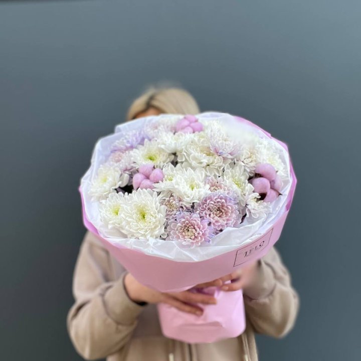 7 нежных хризантем в Нижнекамске
