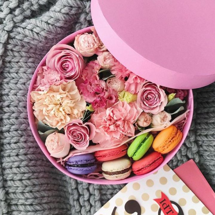 Цветочный бокс пинк в Нижнекамске