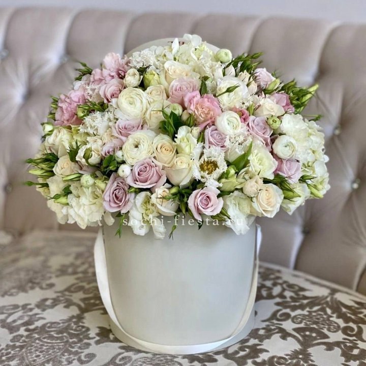 Цветочный бокс "Ловинг" в Нижнекамске