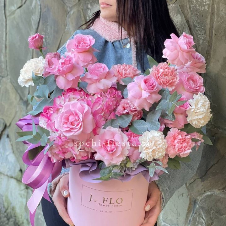 Цветочный бокс "Эсмиральда" в Нижнекамске