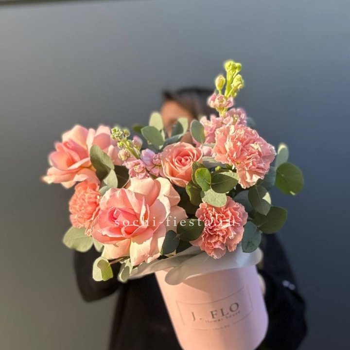 Цветы в боксе "Сизара" в Нижнекамске