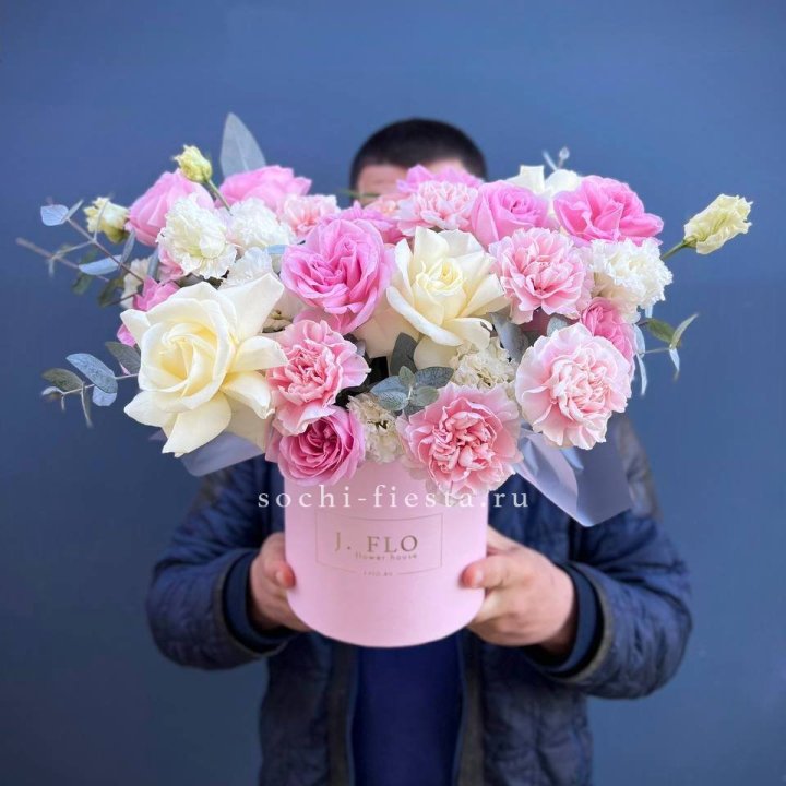 Цветочный бокс "Памела" в Нижнекамске