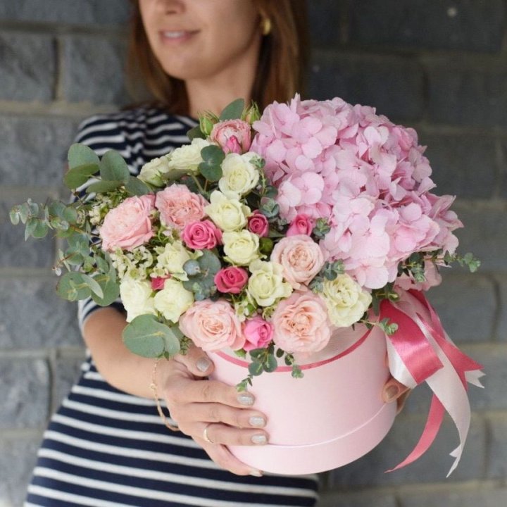 Дизайнерский цилиндр №1 с доставкой в Нижнекамске