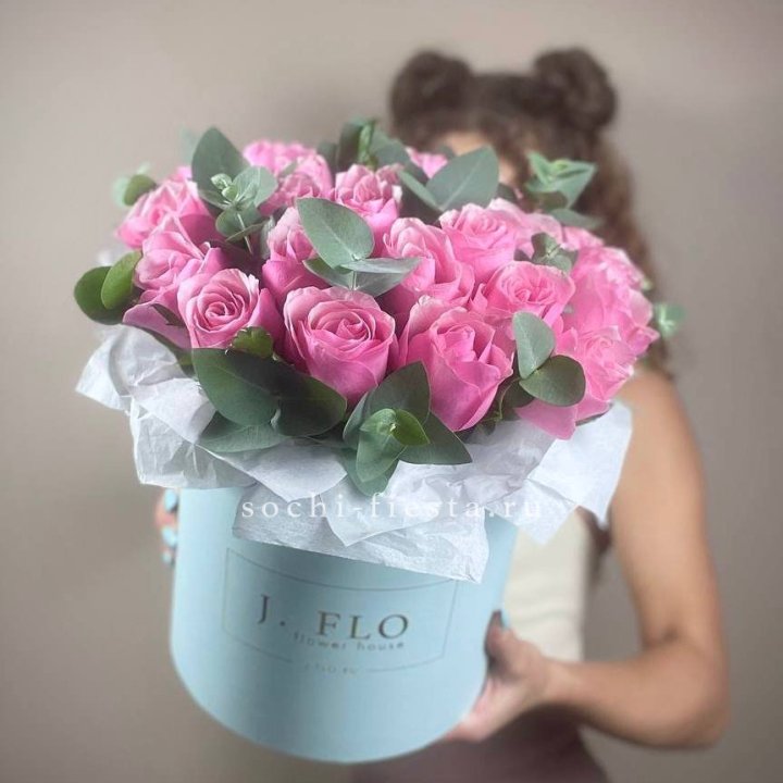 Бокс 27 роз в Нижнекамске