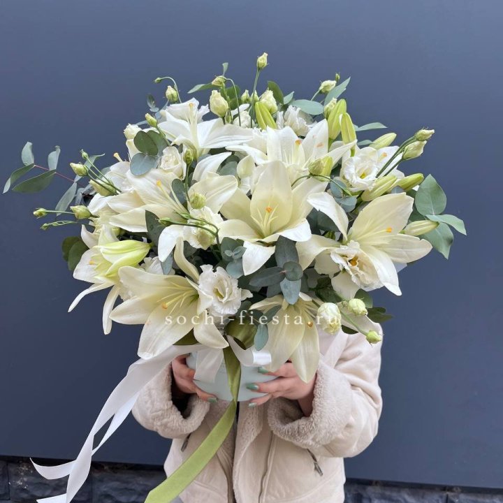 Бокс лилий и эустомы в Нижнекамске