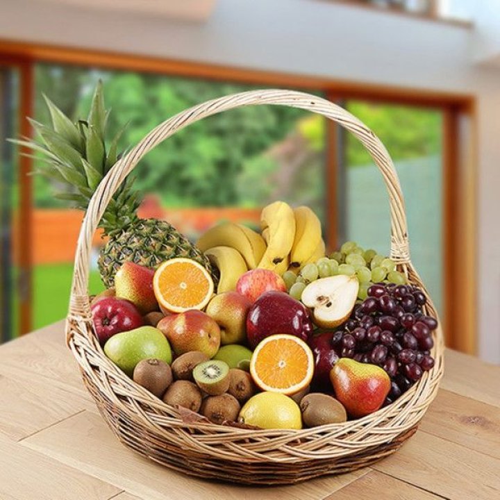 Фруктовая корзина №1 с доставкой в Нижнекамске