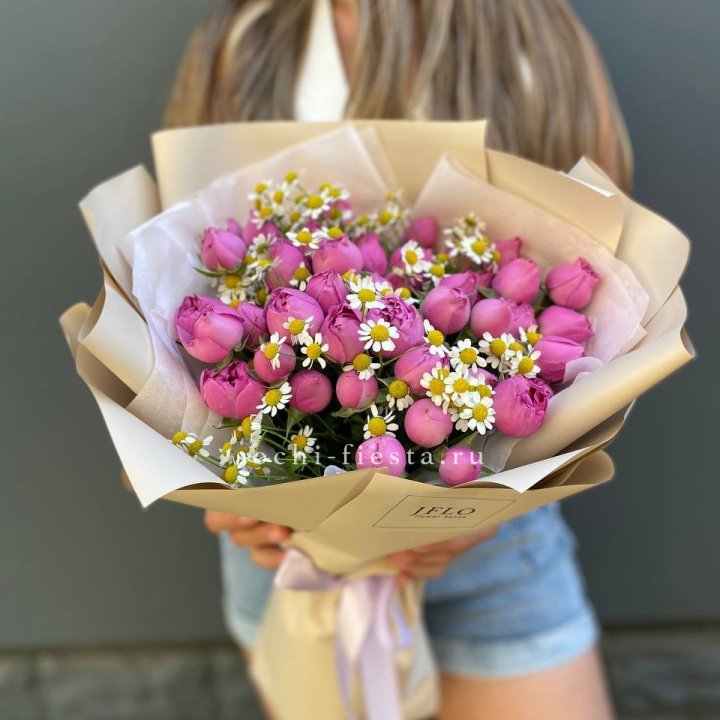 Дуобукет мисти с ромашками  в Нижнекамске