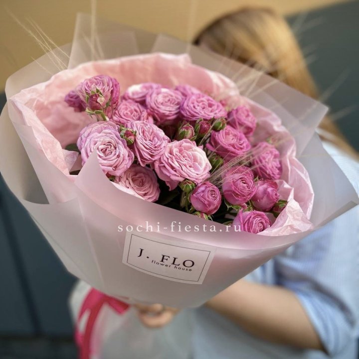 Пионовидные розы Мадам Бомбастик Pink в Нижнекамске