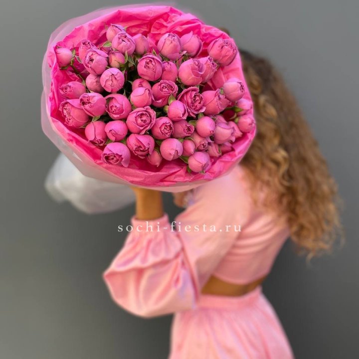 Букет из пионовидных роз  в Нижнекамске