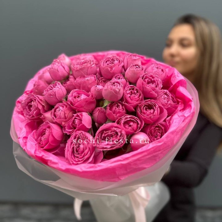 Букет из пионовидных роз  в Нижнекамске