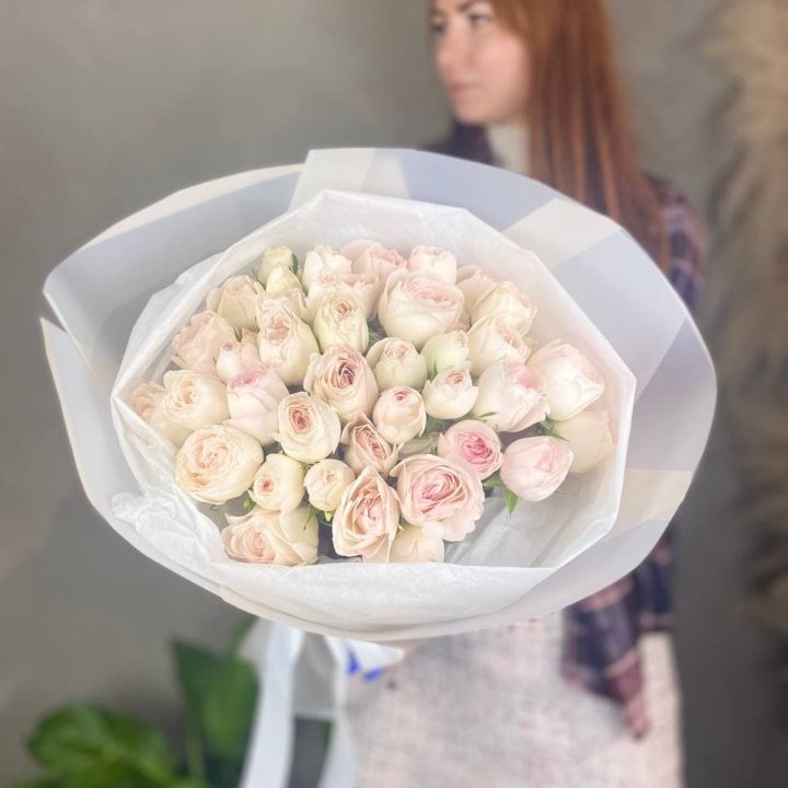 Букет кустовых роз в Нижнекамске