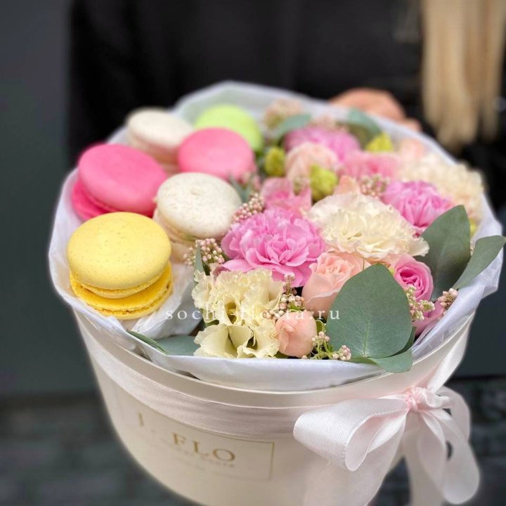 Бокс с макаронс "Тендернес" с доставкой в Нижнекамске