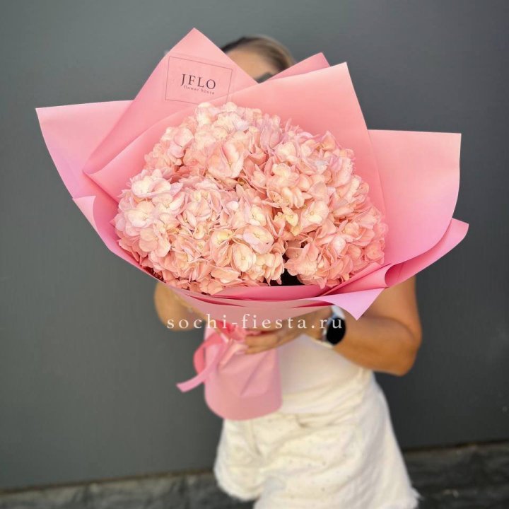 Букет гортензий "Крем" в Нижнекамске