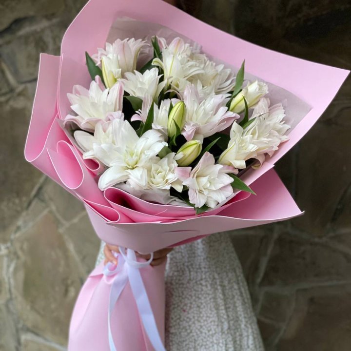 Букет пионовидных лилий №1 в Нижнекамске
