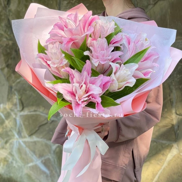 Букет пионовидных лилий №2 в Нижнекамске