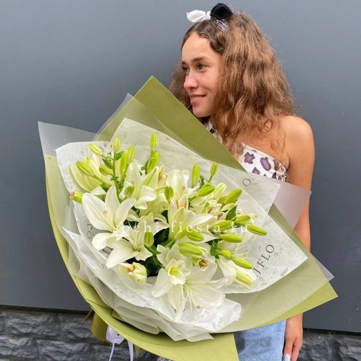 Букет  лилий "Изумруд" в Нижнекамске